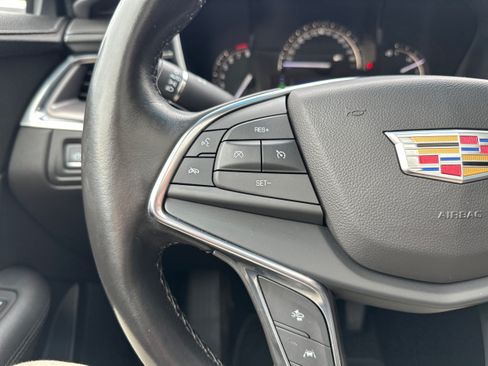 Used 2018 Cadillac XT5 Premium Luxury AWD/4WD image 34
