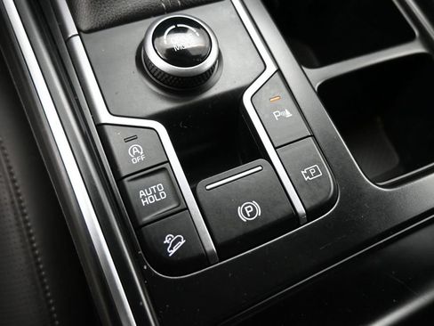 Used 2024 Kia Sorento S FWD image 16