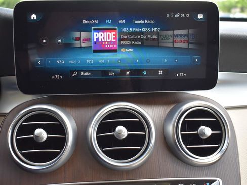 Used 2021 Mercedes-Benz GLC 300 300 4MATIC Premium Pkg Panoram image 20