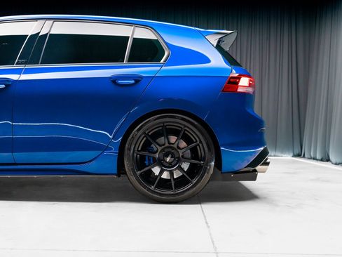 Used 2023 Volkswagen Golf 20th Anniversary Edition image 39