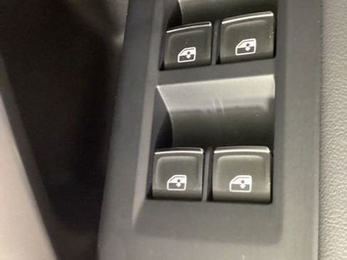 Certified 2025 Audi Q5 Premium w/ Convenience Package image 18