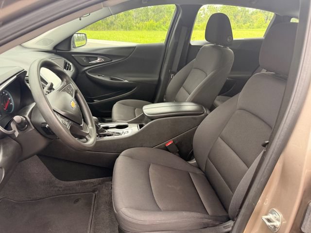Used 2025 Chevrolet Malibu LT FWD image 8