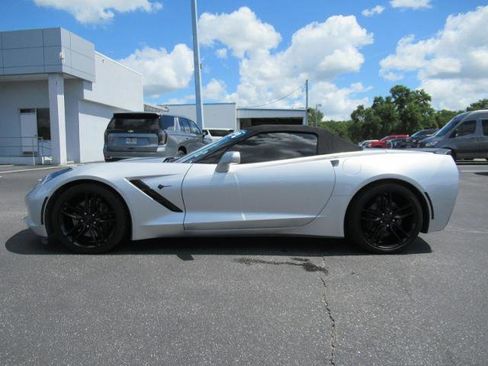 Used 2018 Chevrolet Corvette Stingray Convertible Z51 2LT RWD image 2