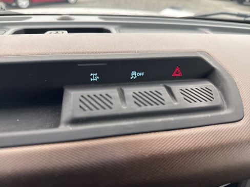 Used 2022 Ford Bronco Outer Banks image 19