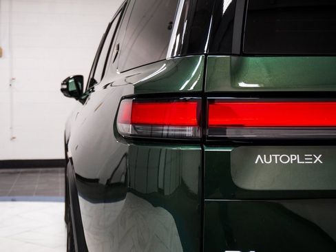 Used 2023 Rivian R1S Adventure image 14