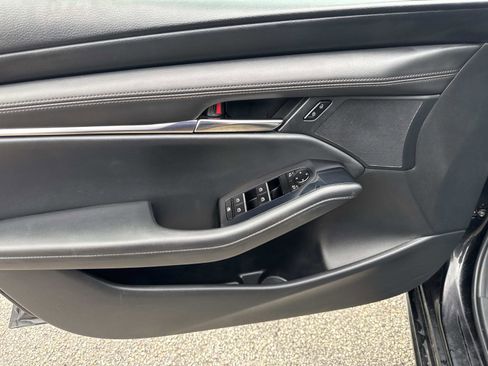 Used 2023 MAZDA MAZDA3 s image 16