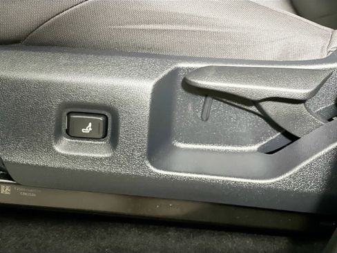 Used 2025 Toyota Tacoma SR5 RWD image 15