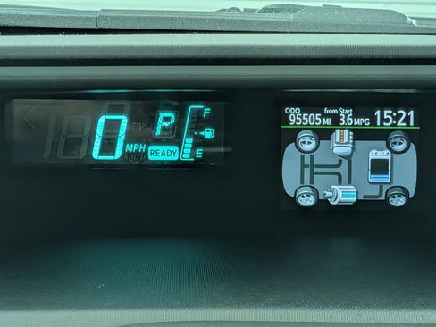 Used 2013 Toyota Prius C Three FWD image 16