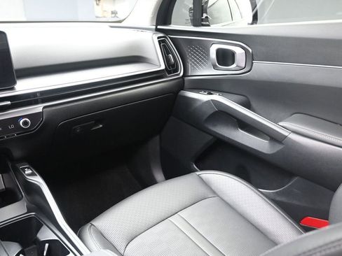 Used 2025 Kia Sorento S w/ Panoramic Sunroof Package FWD image 27