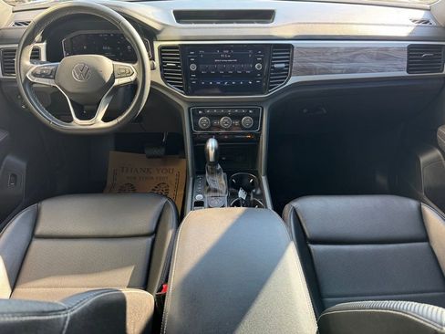 Used 2023 Volkswagen Atlas Cross Sport SE w/ Panoramic Sunroof Package image 13