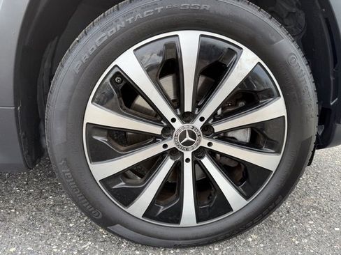 Used 2021 Mercedes-Benz GLB 250 4MATIC image 17