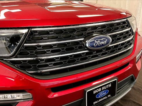 Used 2020 Ford Explorer XLT w/ Equipment Group 202A image 30