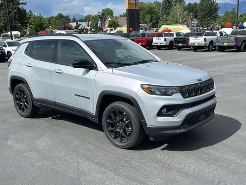 New 2026 Jeep Compass Latitude AWD/4WD image 3