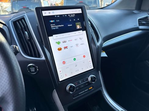 Used 2024 Ford Edge ST-Line w/ Class II Trailer Tow Package image 27