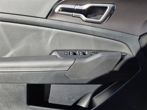 New 2026 Kia Sportage EX w/ EX Panorama Roof Package image 16