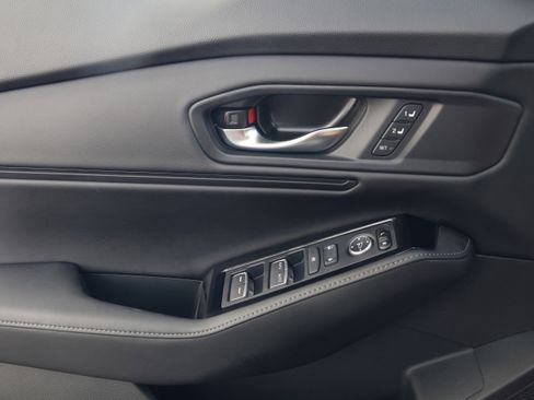 Used 2025 Honda Accord Touring image 12