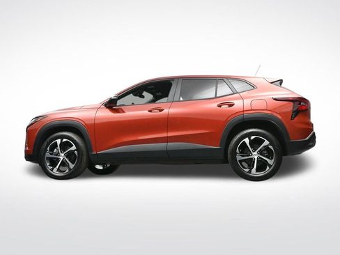 Used 2024 Chevrolet Trax RS w/ Driver Confidence Package FWD image 25