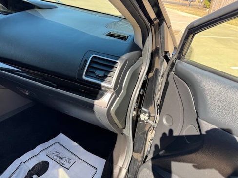 Used 2016 Subaru Crosstrek 2.0i Limited image 33