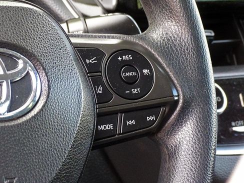 Used 2021 Toyota Corolla LE FWD image 23