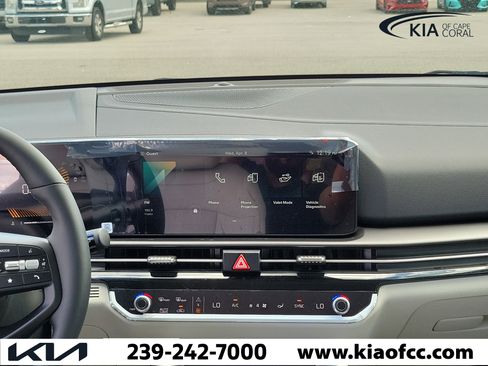 New 2026 Kia Sportage EX FWD image 18