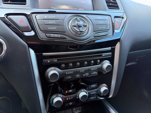 Used 2018 Nissan Pathfinder S FWD image 38