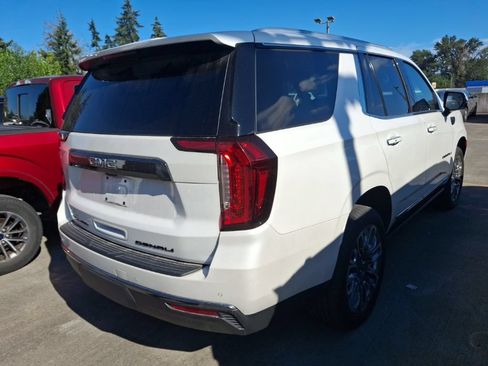 Used 2024 GMC Yukon Denali Ultimate AWD/4WD image 6
