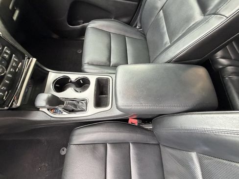 Used 2021 Jeep Grand Cherokee High Altitude RWD image 18