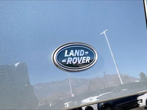 Used 2021 Land Rover Defender 110 SE image 8