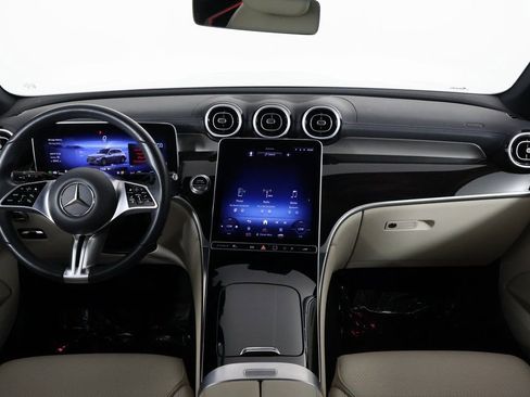 Certified 2023 Mercedes-Benz GLC 300 image 8