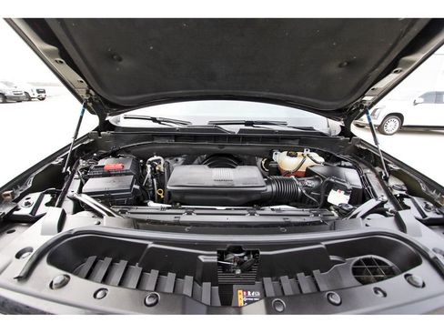 Certified 2024 Cadillac Escalade ESV Premium Luxury w/ Performance Package image 34