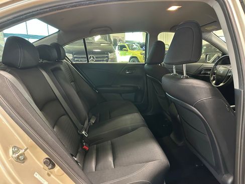 Used 2014 Honda Accord Sport image 31