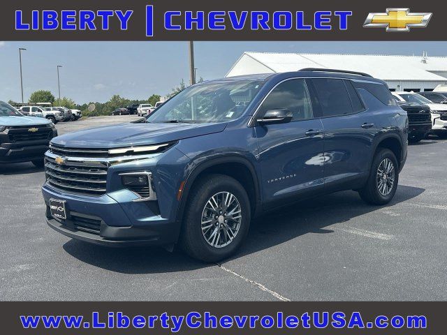 Used 2026 Chevrolet Traverse LT AWD/4WD image 1