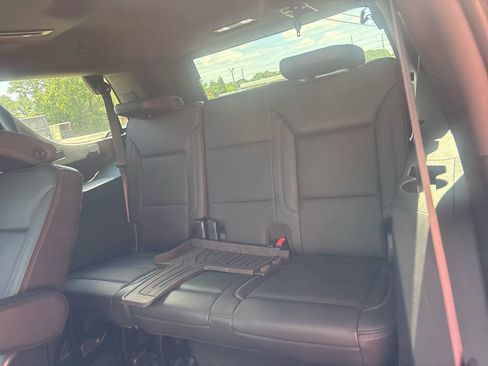 Used 2022 GMC Yukon Denali w/ Denali Ultimate Package AWD/4WD image 15