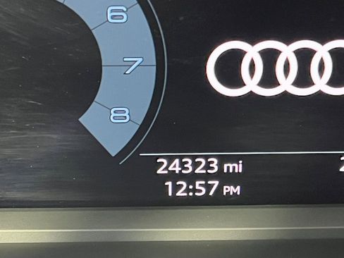 Used 2022 Audi Q3 2.0T Premium image 2