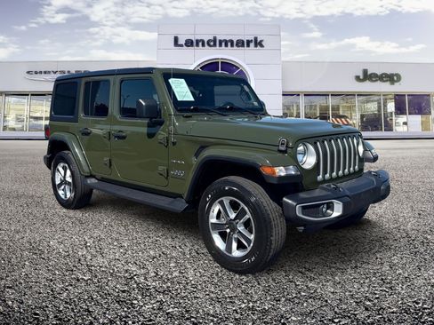 Used 2023 Jeep Wrangler Sahara AWD/4WD image 20