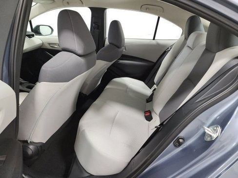 Used 2021 Toyota Corolla LE FWD image 18