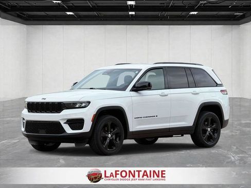 Used 2023 Jeep Grand Cherokee Altitude AWD/4WD image 1