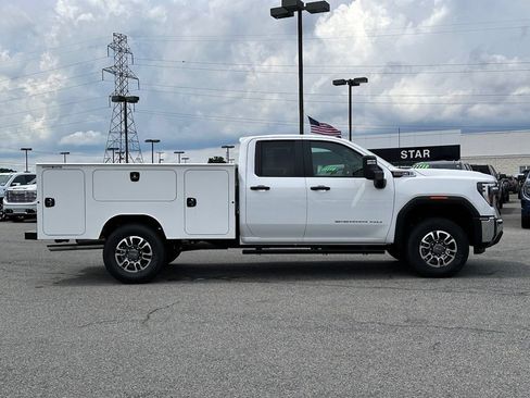 New 2026 GMC Sierra 3500 Pro w/ Convenience Package AWD/4WD image 3