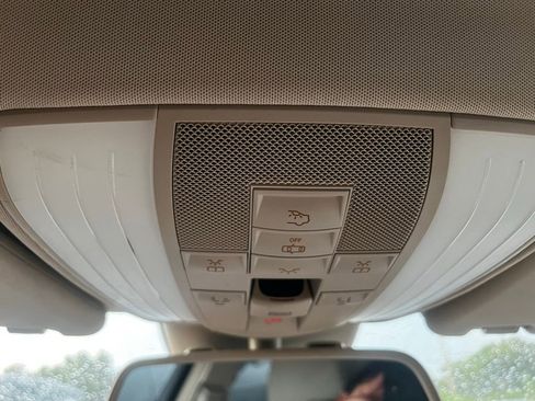 Used 2014 Mercedes-Benz E 350 Sedan image 44