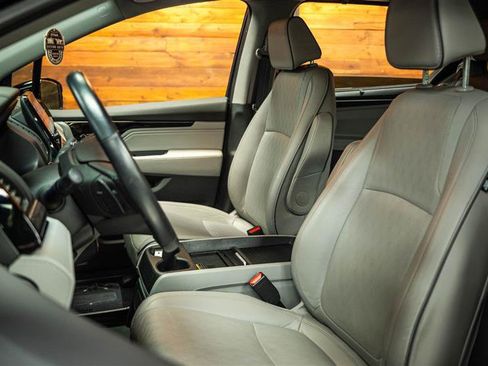 Used 2024 Honda Odyssey Elite image 10