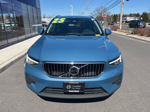 Certified 2025 Volvo XC40 B5 Plus image 7