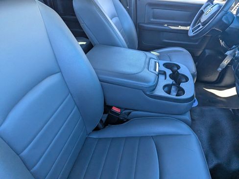 Used 2019 RAM 1500 Tradesman w/ Chrome Appearance Group image 10