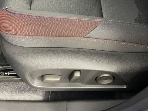 New 2025 Chevrolet Equinox RS image 32