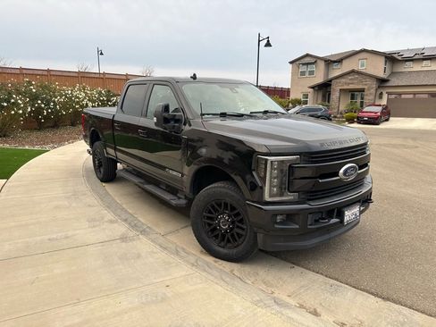 Used 2019 Ford F250 Lariat w/ Lariat Ultimate Package image 4