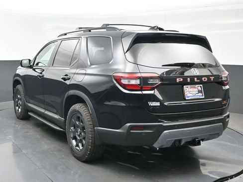 New 2026 Honda Pilot TrailSport image 4