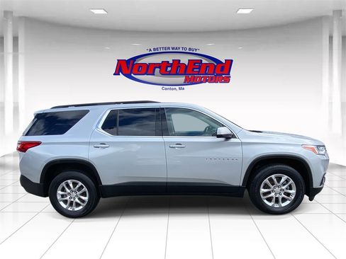 Used 2021 Chevrolet Traverse LT image 8