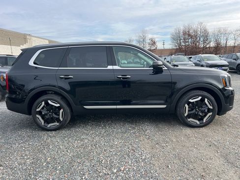 New 2025 Kia Telluride S image 4