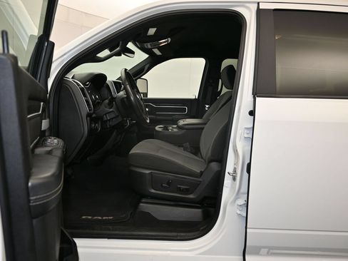 Used 2024 RAM 2500 Big Horn AWD/4WD image 19