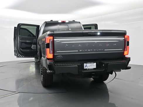 Used 2024 Ford F250 Platinum w/ Tremor Off-Road Package image 43