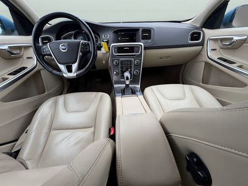Used 2015 Volvo V60 T5 Premier Plus image 12